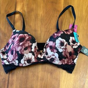 NWT Vince Camuto floral and lacy 34C bra